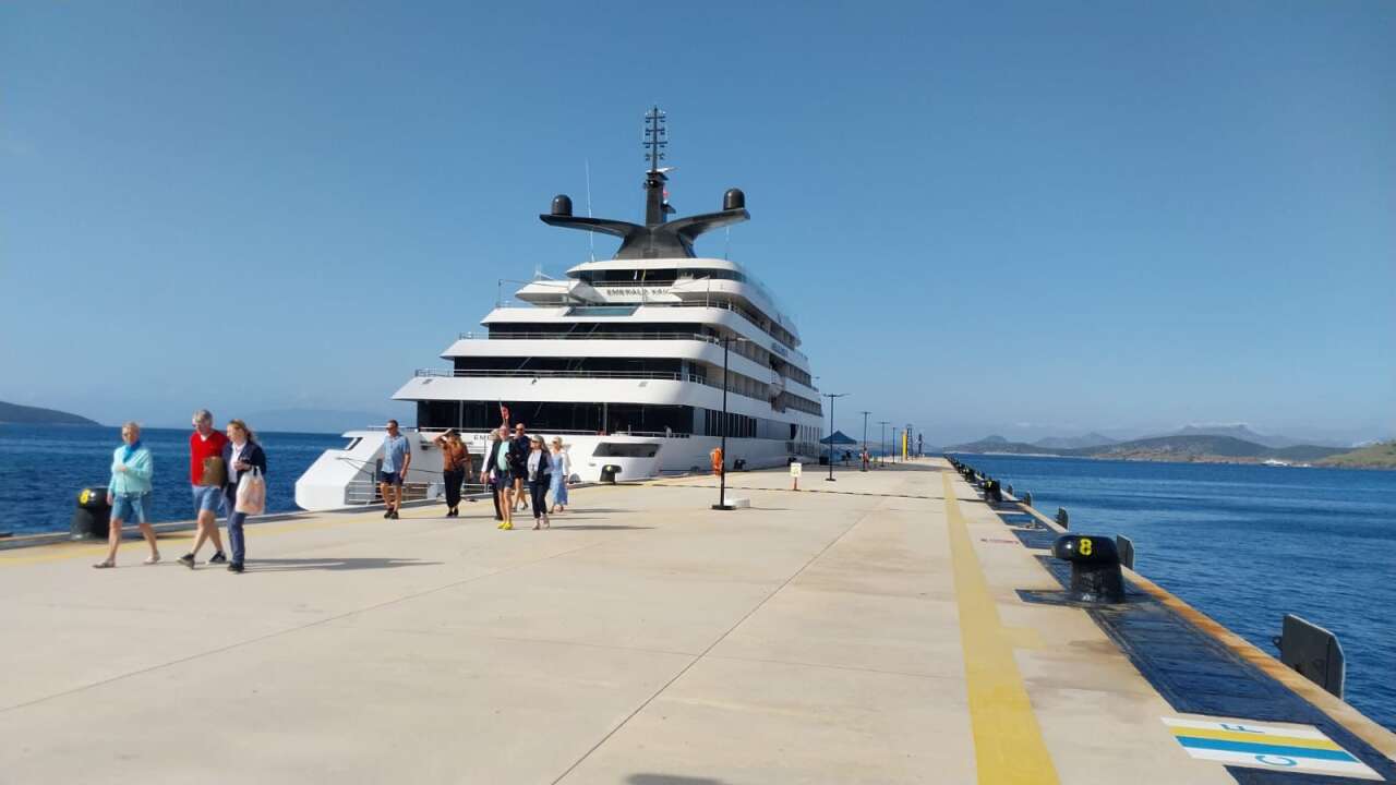 Amerikalı Turistler Lüks Butik Gemi ile Bodrum’a Geldi 1